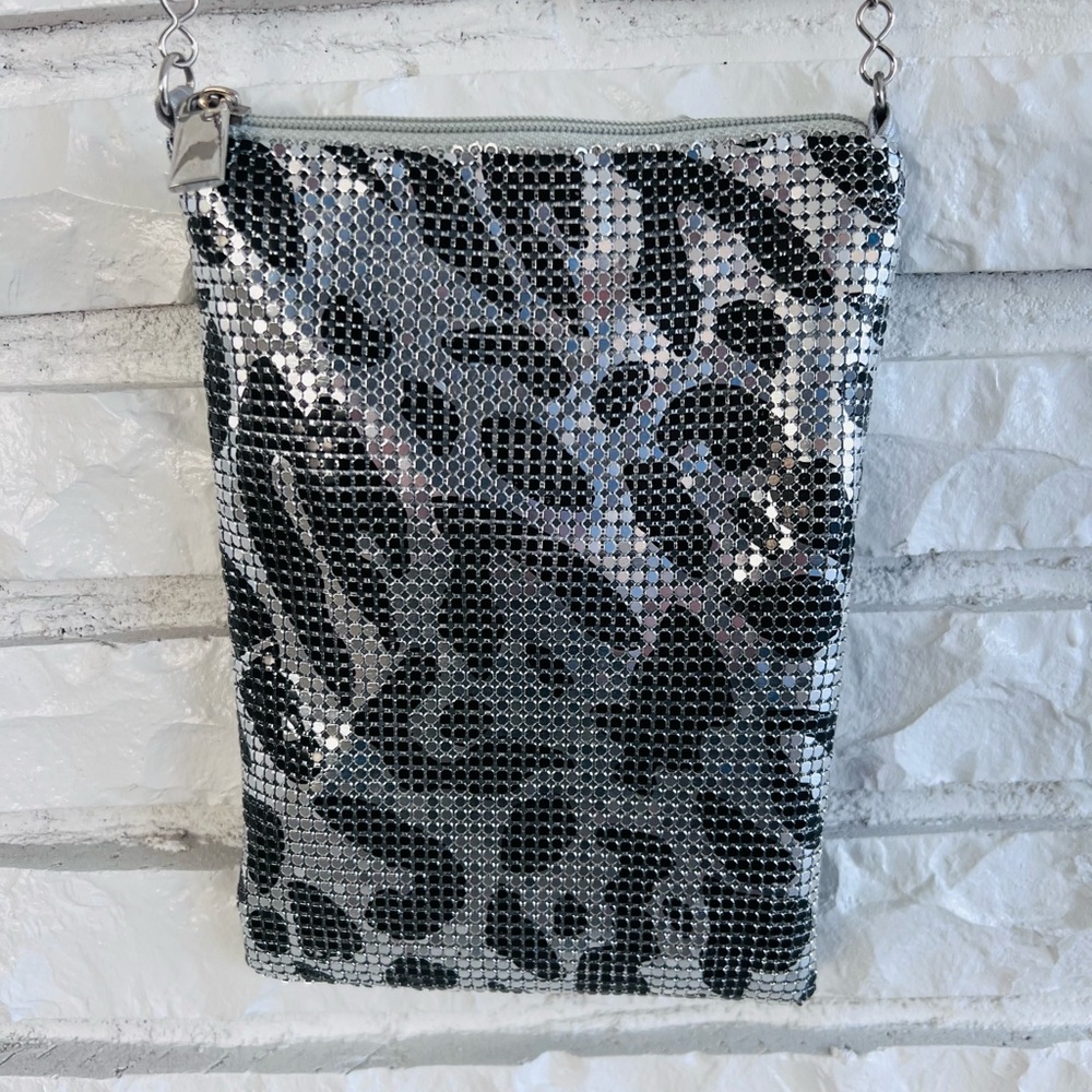 Metal Mesh Mini Crossbody Leopard Pattern - Picture 4 of 9